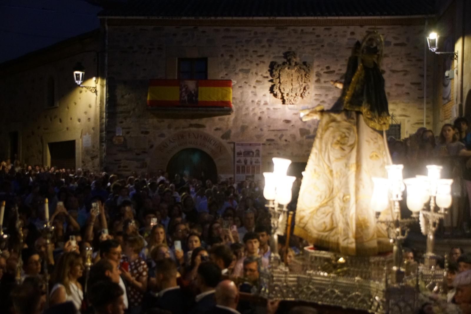 Procesión del regreso a clausura de Santa Teresa de Jesús