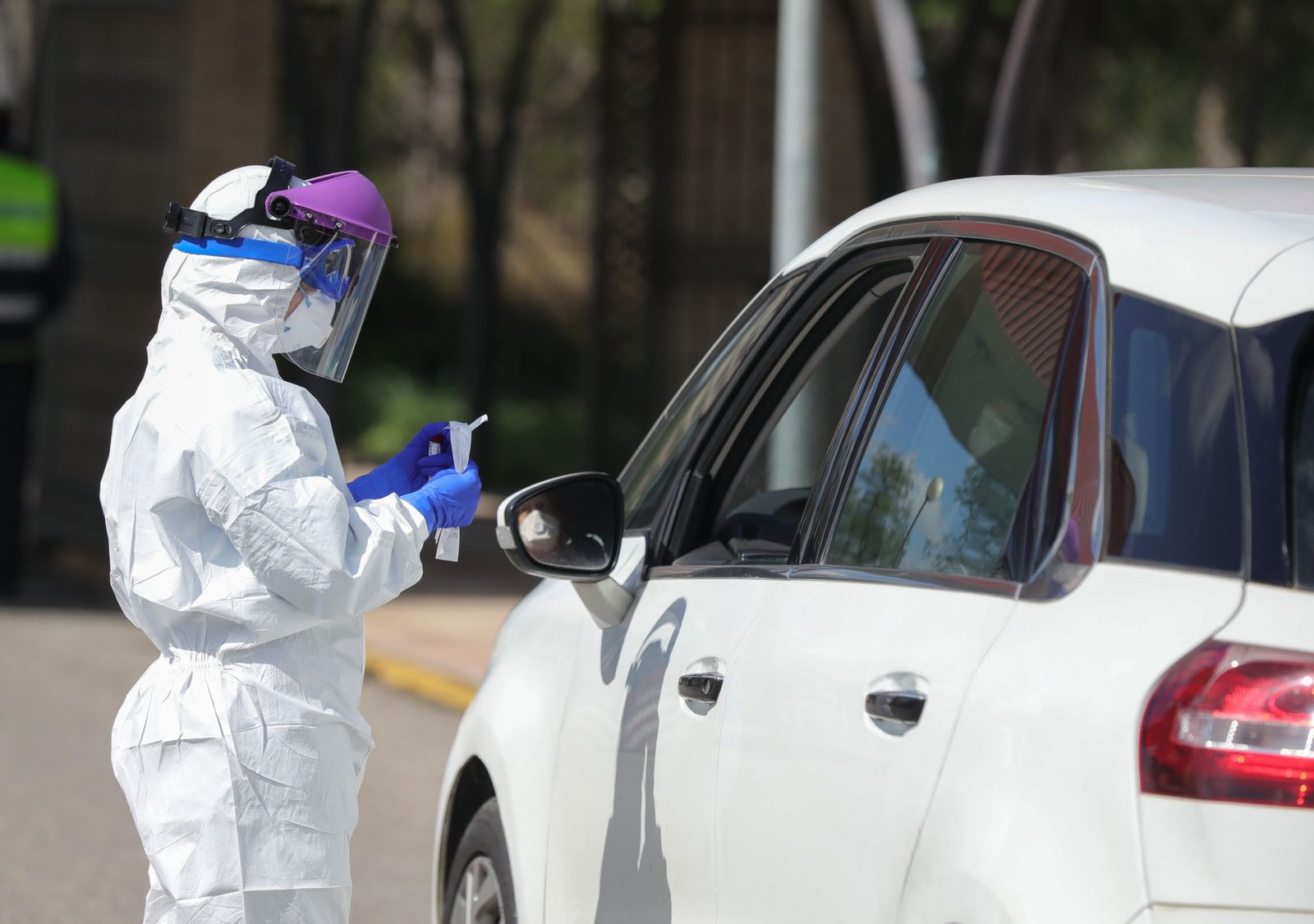 En el antiguo hospital militar de Sevilla, se están realizando test desde el coche de la prueba del coronavirus. Sevilla a 23 de marzo del 2020