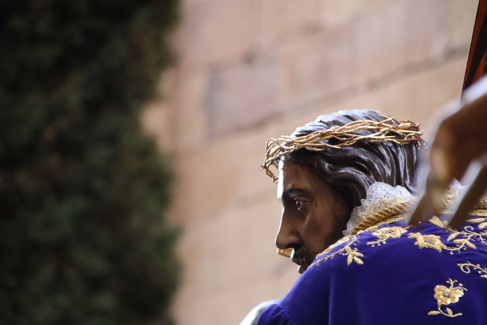 La procesión del Nazareno deslumbra a Salamanca como muestra de historia y devoción tras años suspendiéndose