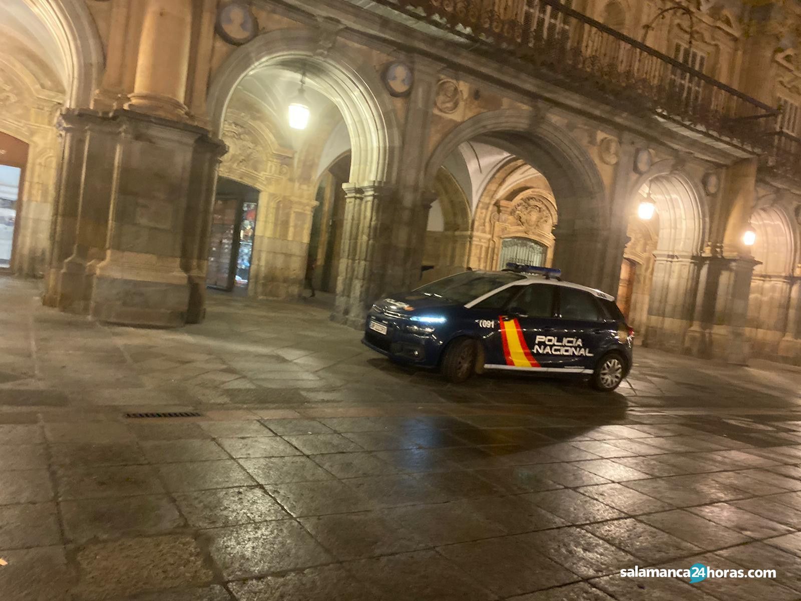 Policía Plaza Mayor 1