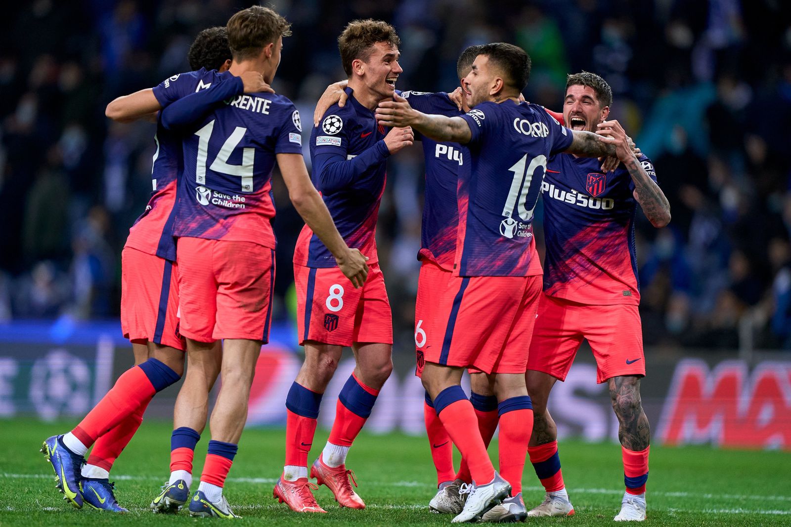 Los jugadores del At. Madrid festejando uno de sus goles | Foto: UEFA Champions League