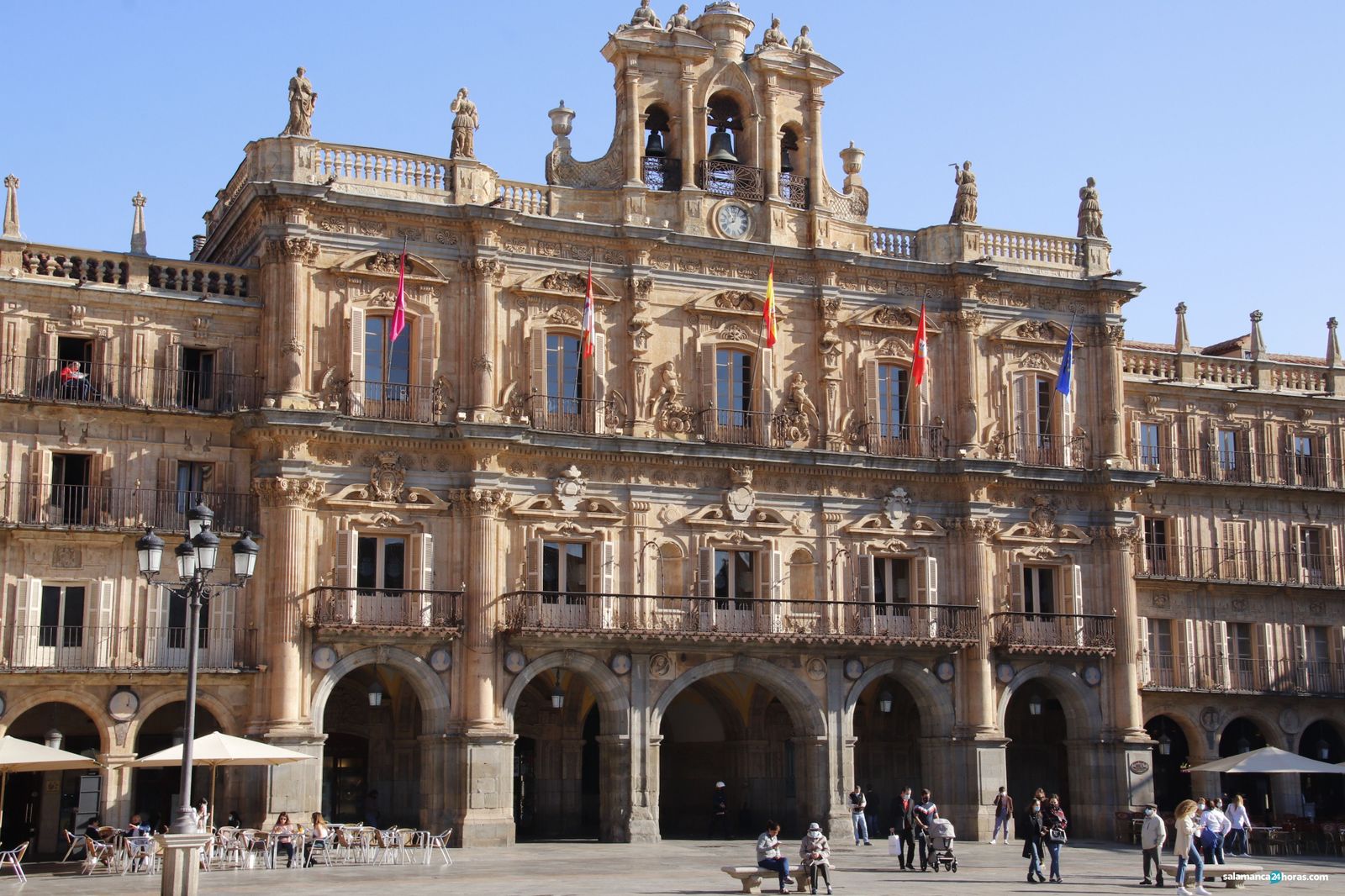 Ayuntamientoplaza (2)