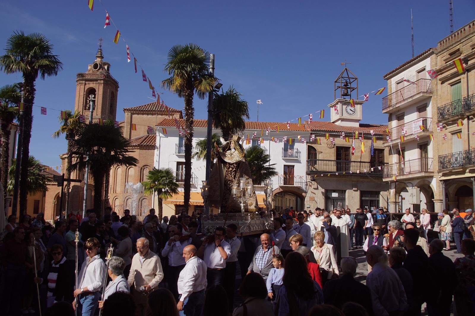 Salida procesión Santa Teresa en Alba de Tormes  (13).jpeg