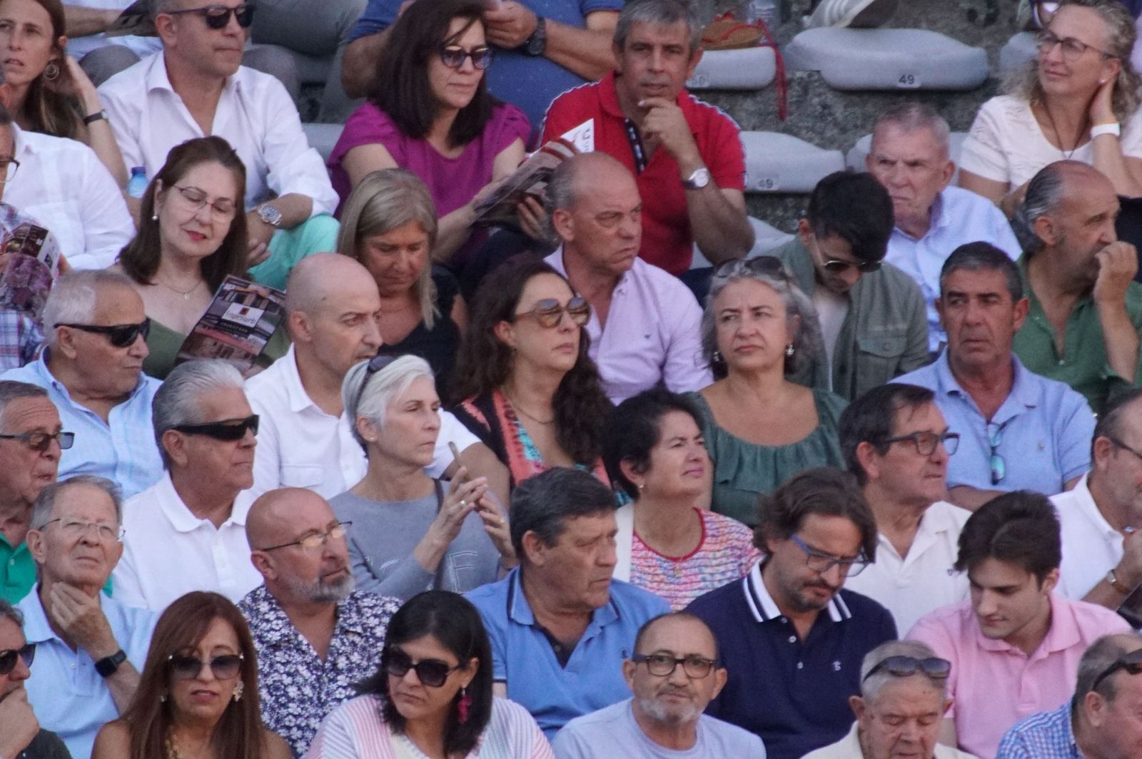 Así se ha vivido la primera corrida de la feria 2025 en La Glorieta: imágenes del ambiente en los tendidos y en el patio de cuadrillas