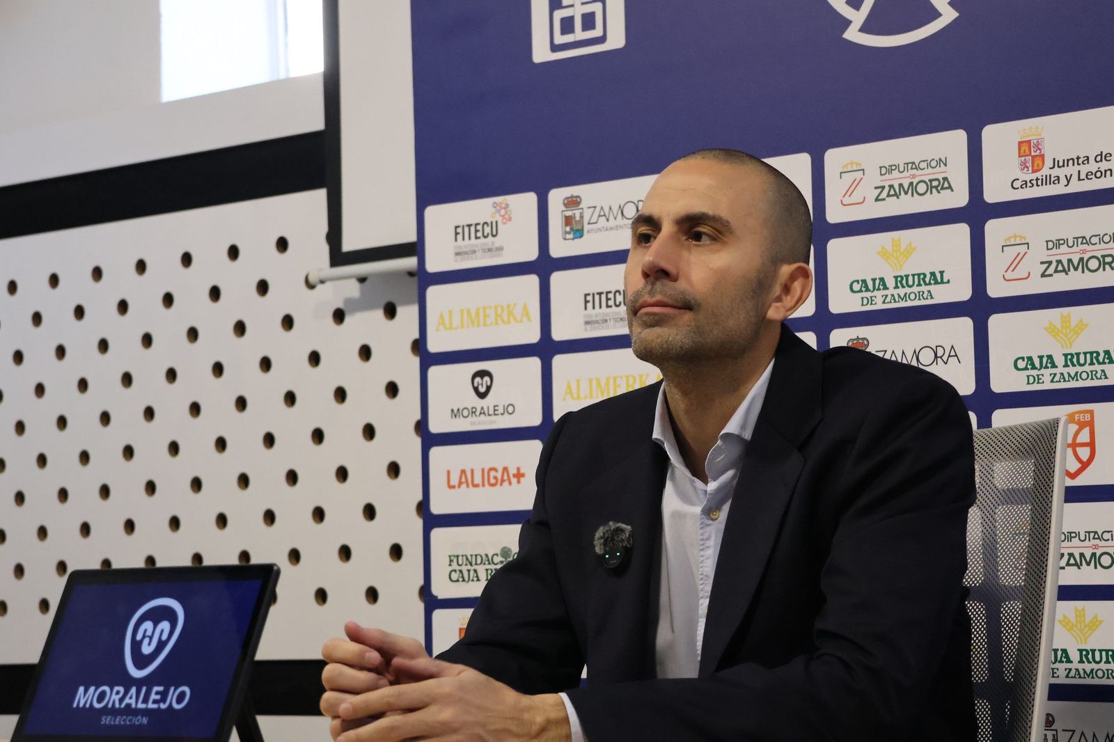 Javi Rodríguez en rueda de prensa en el Ángel Nieto