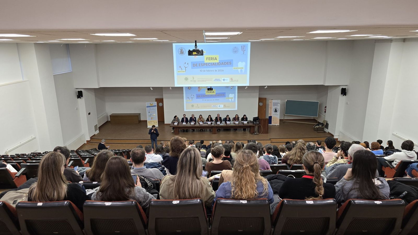 La Delegación de Estudiantes de Medicina organiza una Feria de Especialidades para orientar a los futuros sanitarios