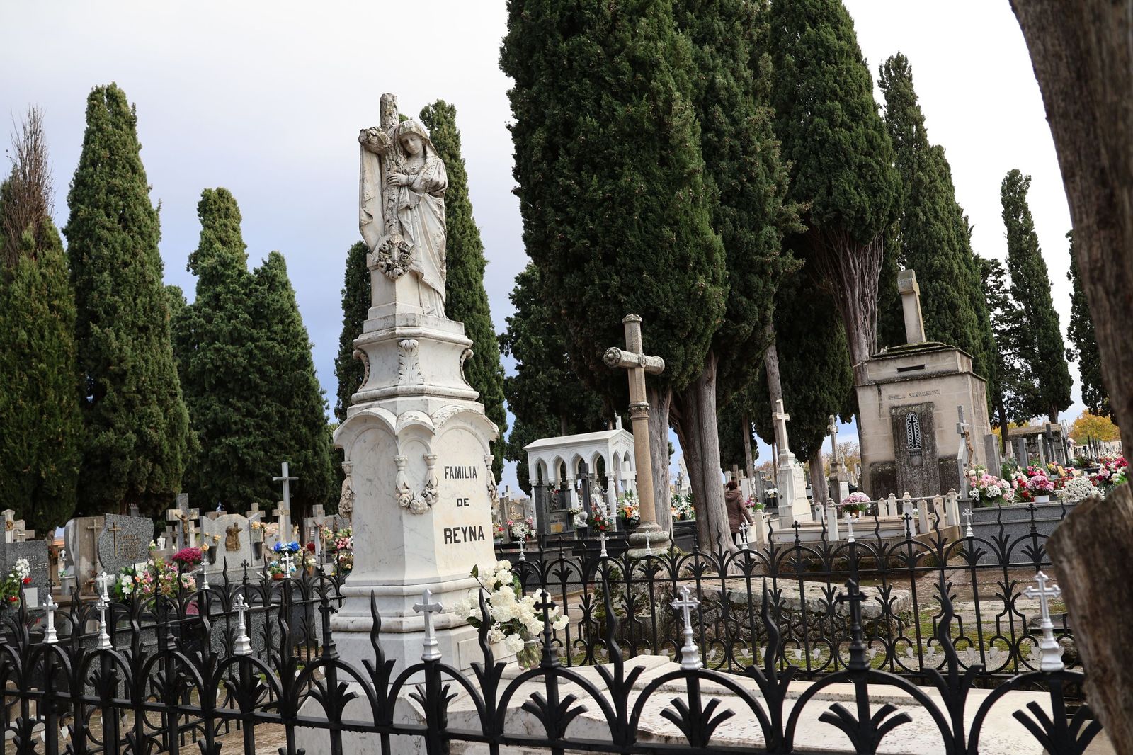 Los misterios del Cementerio municipal de San Atilano