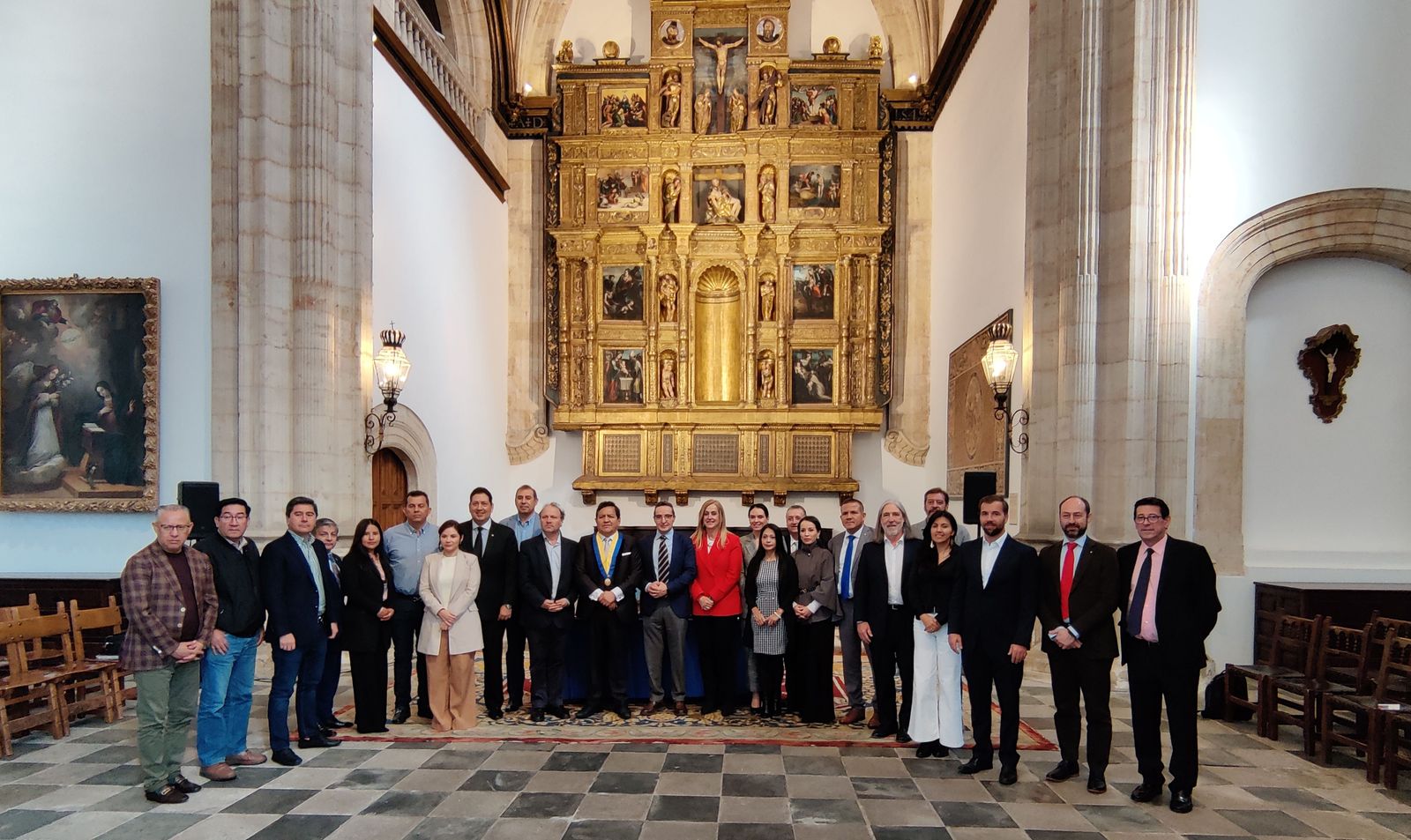 La USAL y el Parlamento Andino firman un acuerdo para impulsar la educación e investigación