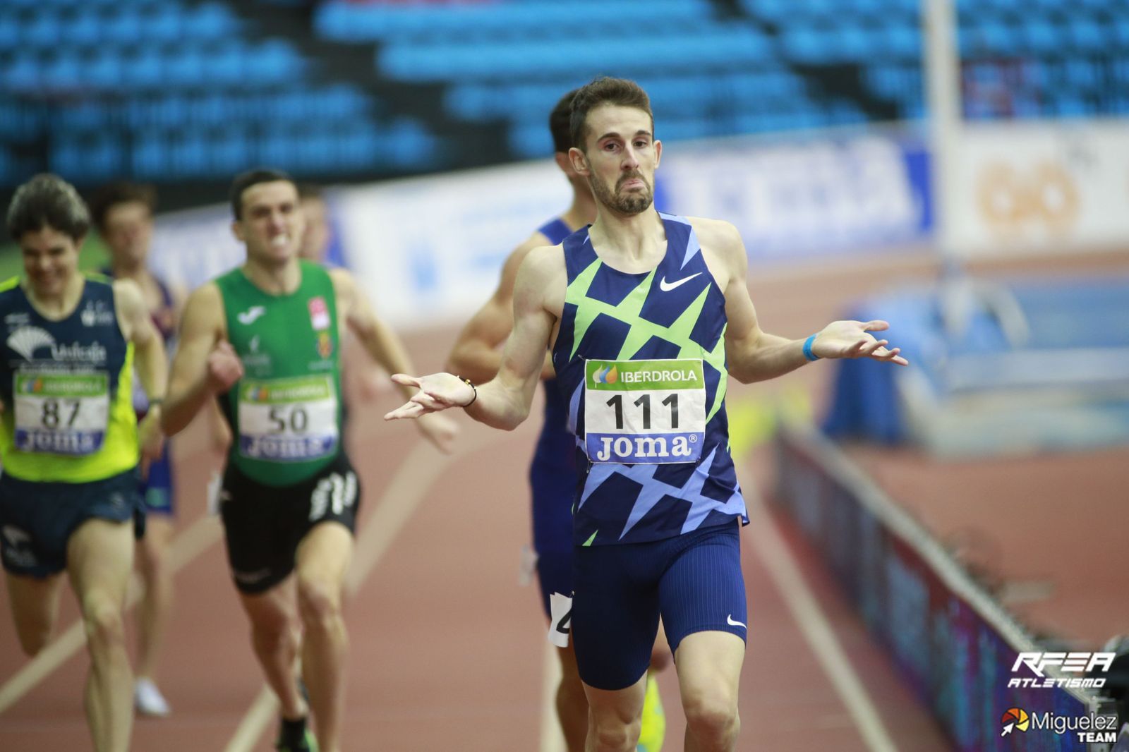 Álvaro de Arriba, entrando en meta hace unos días. | FOTO RFEA