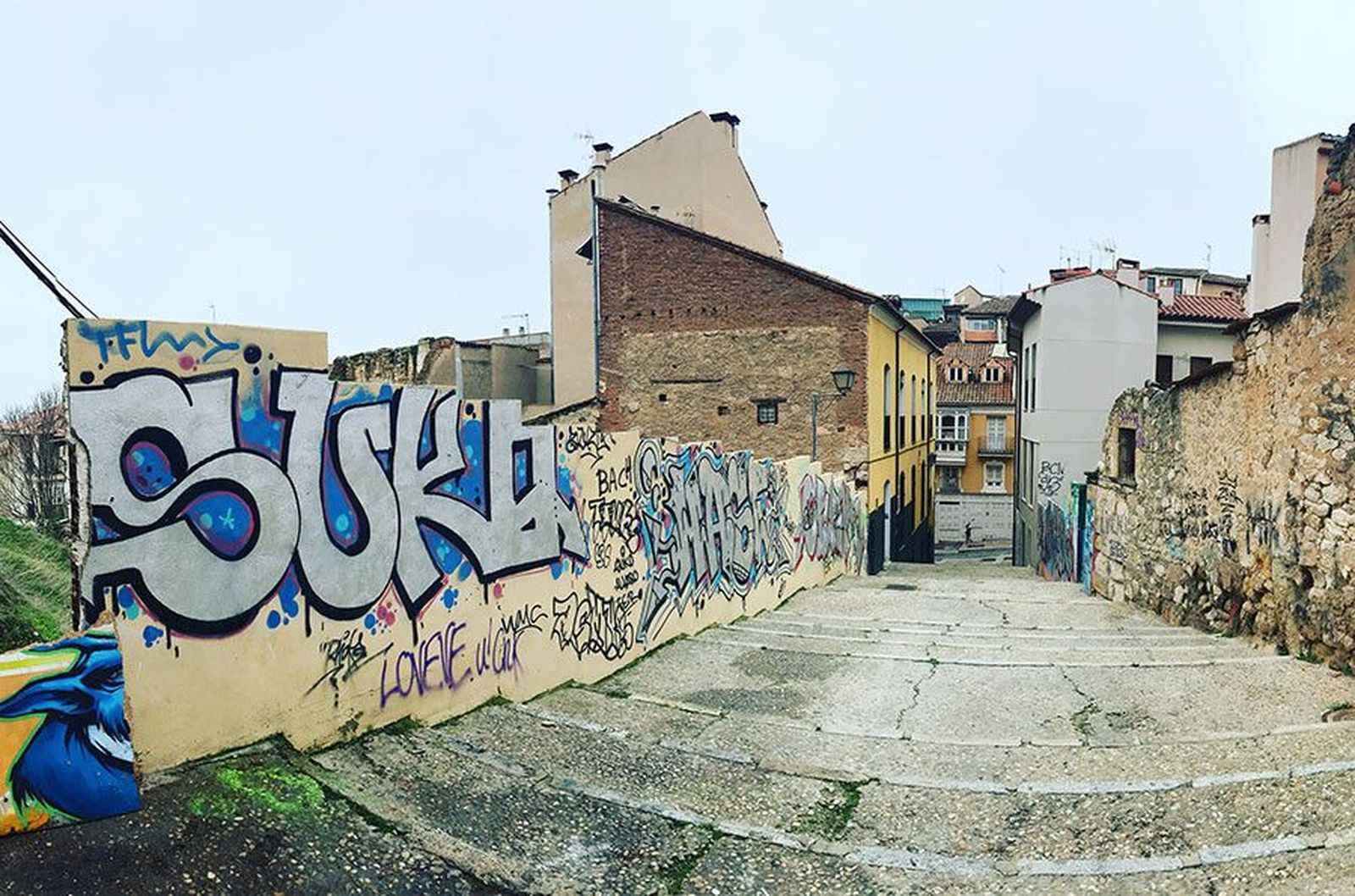 FD05628E 7787 47CB 9D47 2BA8F164F574