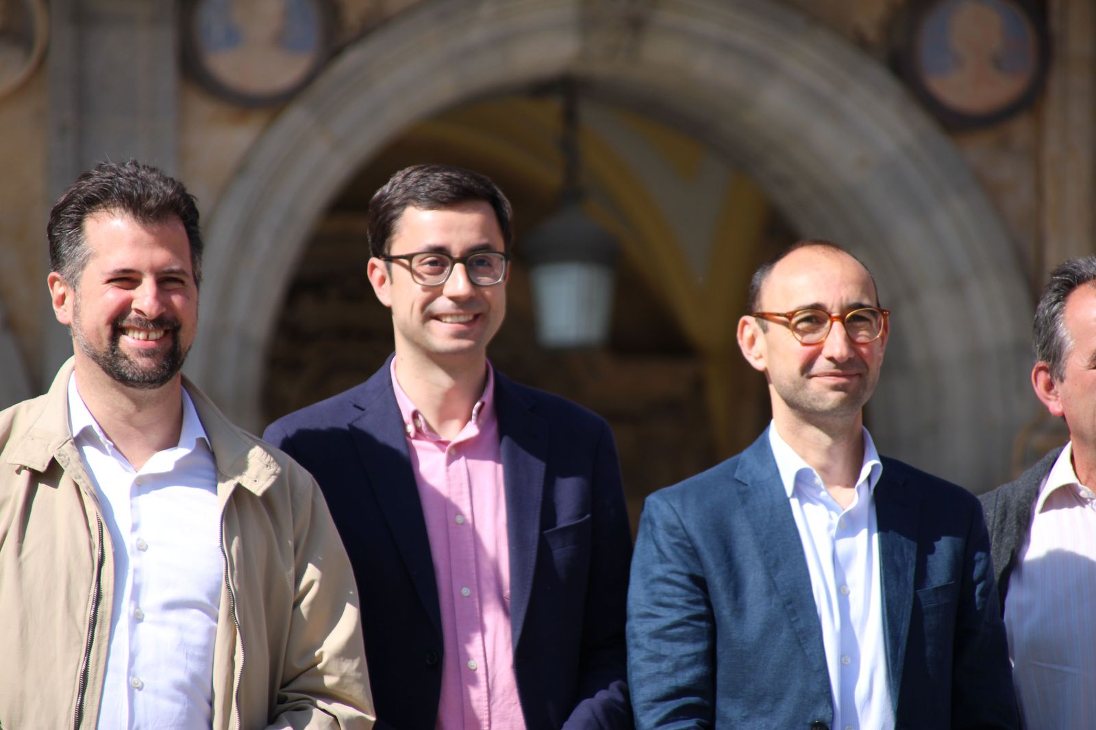 luis-tudanca-david-serrada-y-jose-luis-mateos-mantienen-un-encuentro-c-23