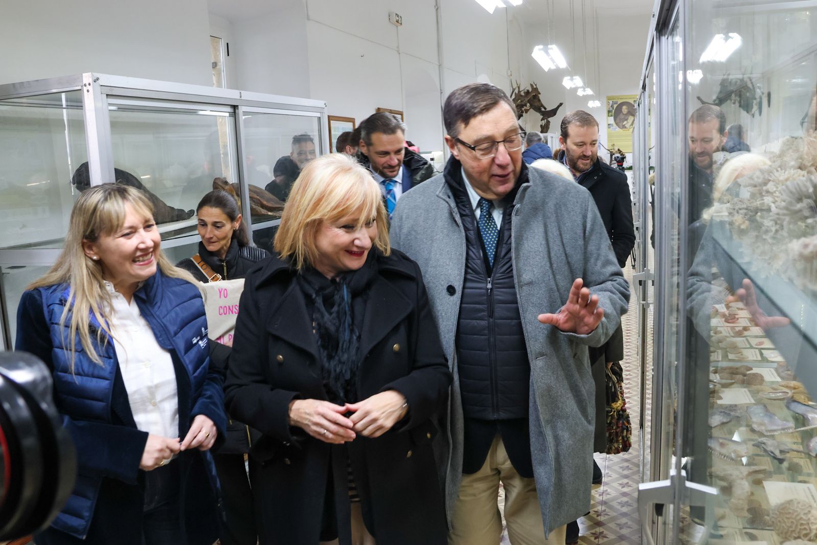 La consejera de Industria, Comercio y Empleo, Leticia García, anuncia en Villafranca del Bierzo la resolución definitiva de la convocatoria que permitirá desarrollar 242 proyectos de interés público en la Comunidad