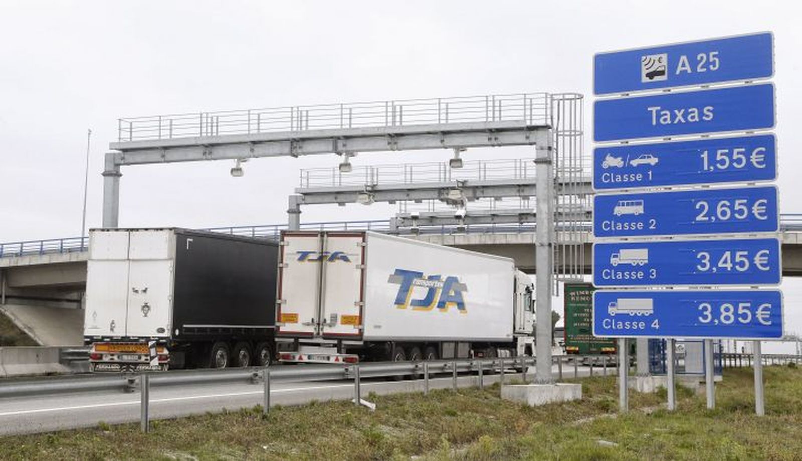 Peajes en las autovías de Portugal, una realidad que podría darse en España a finales de 2023. Foto ICAL.