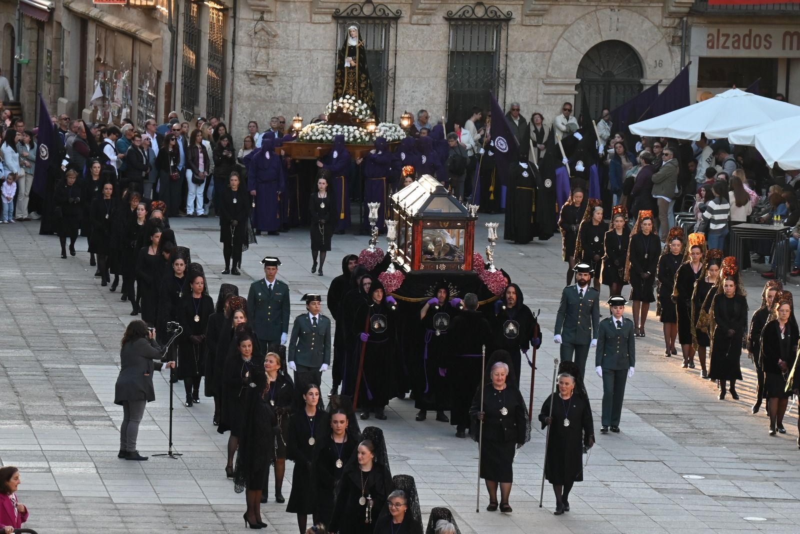 El Santo Entierro vuelve a unir en un acto de fe a las siete cofradías de Ciudad Rodrigo