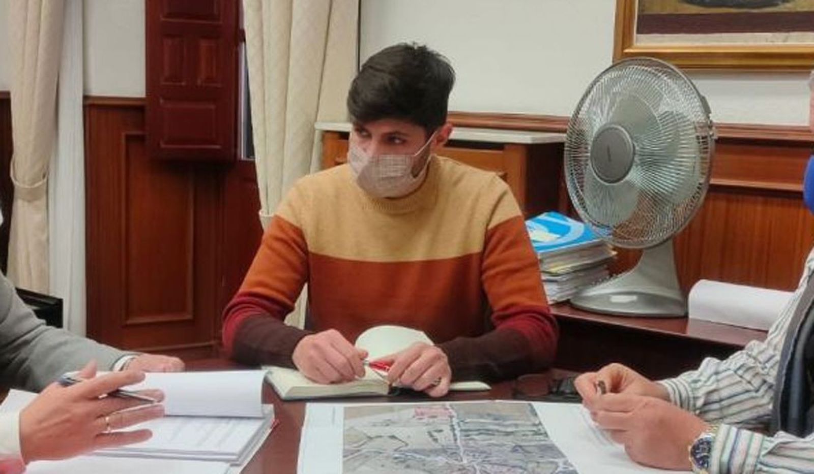 Santi Moral en una reunión