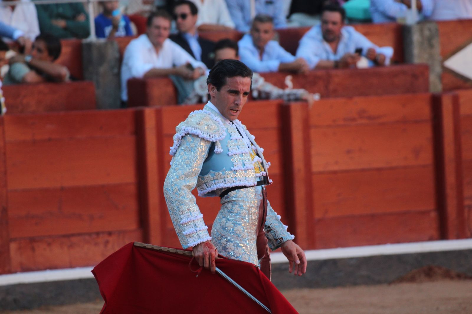 Emilio de Justo, Juan Ortega y Roca Rey inauguran el cartel de figuras en la feria de Salamanca: la corrida de Garcigrande en imágenes