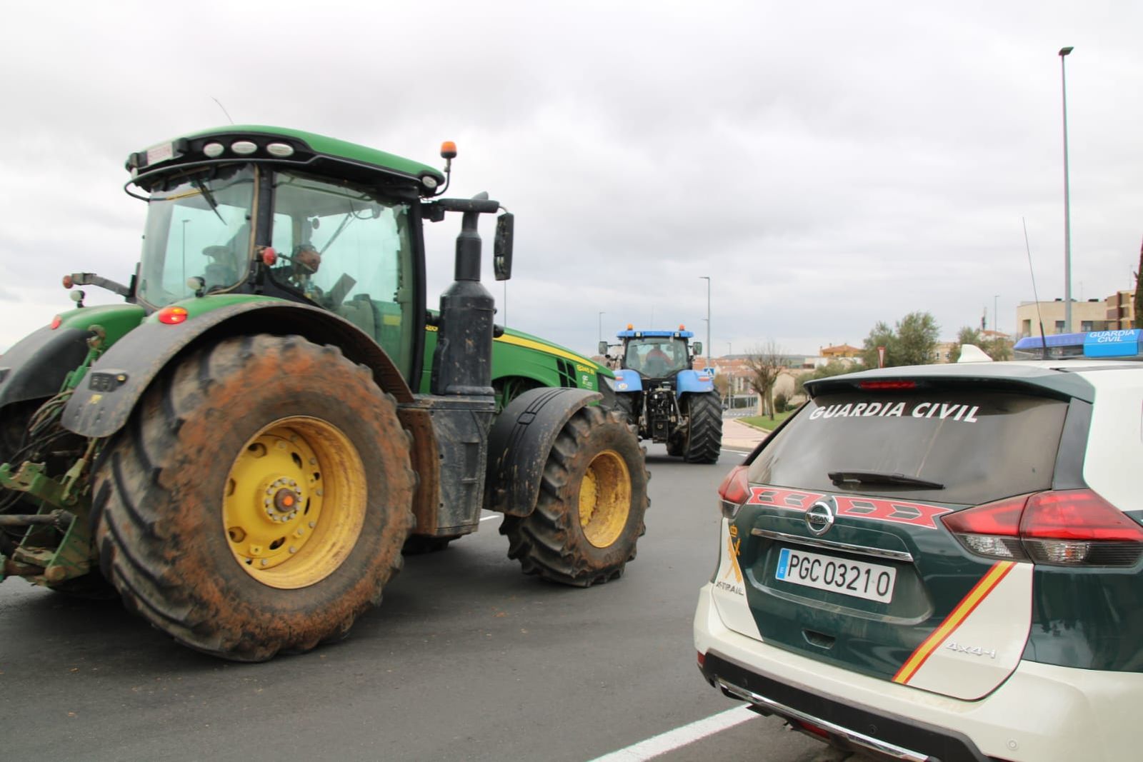 whatsapp-image-2024-02-07-at-13-27-52-1