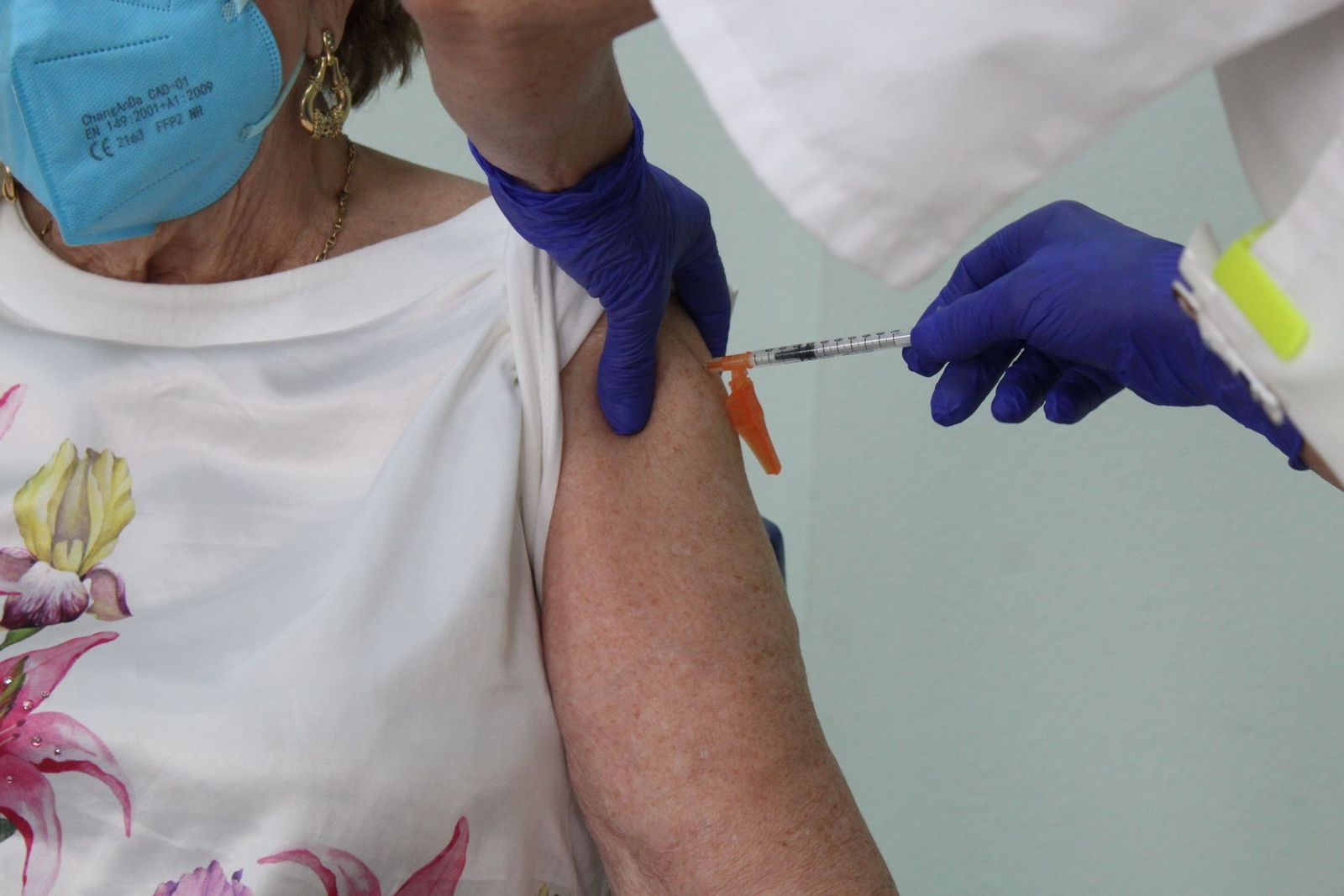 Vacunación de GRIPE y COVID en el centro de salud San Juan