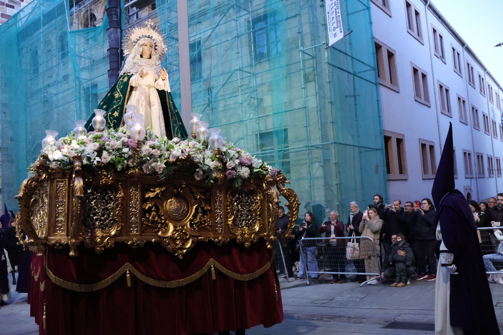 GALERÍA | Revive en imágenes la procesión de Jesús del Vía Crucis