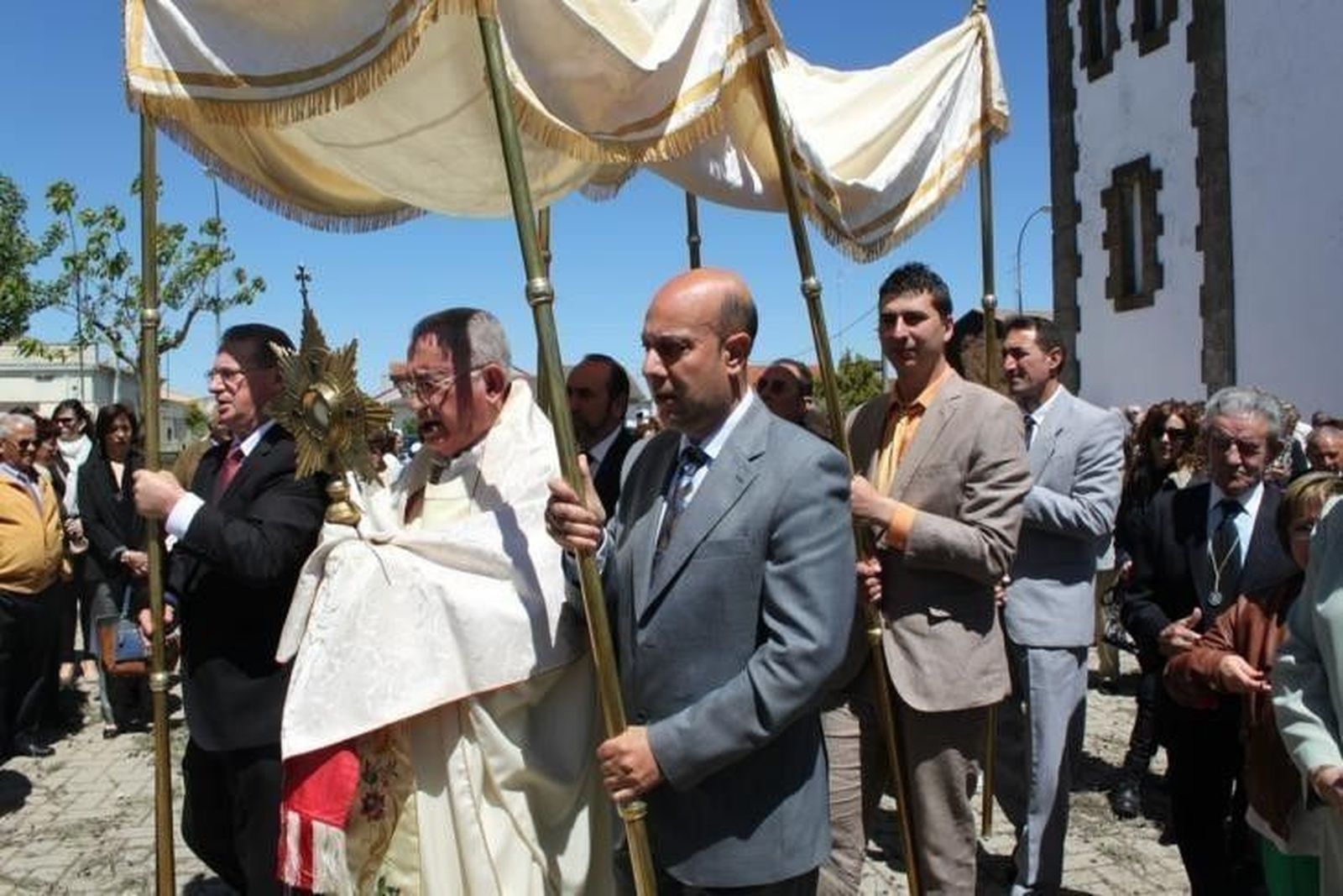 El grupo de música tradicional Cuatro Gaitas amenizó la Misa del Corpus