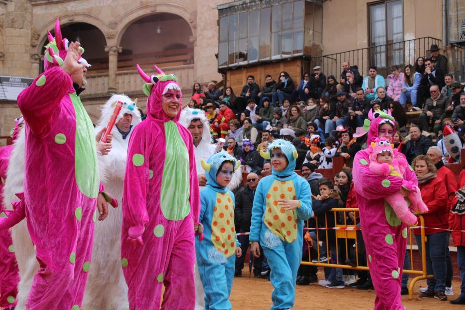 disfraces-del-sabado-de-carnaval-en-ciudad-rodrigo-57