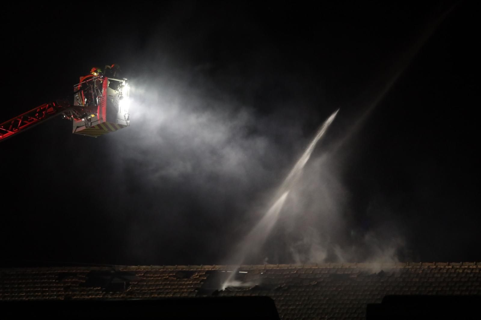 incendio-en-la-estacion-de-trenes-de-tejares-20