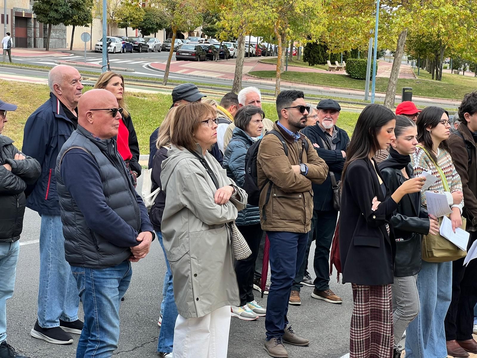 Homenaje en la tapia del cementerio a los 15 fusilados de 1936 en Salamanca