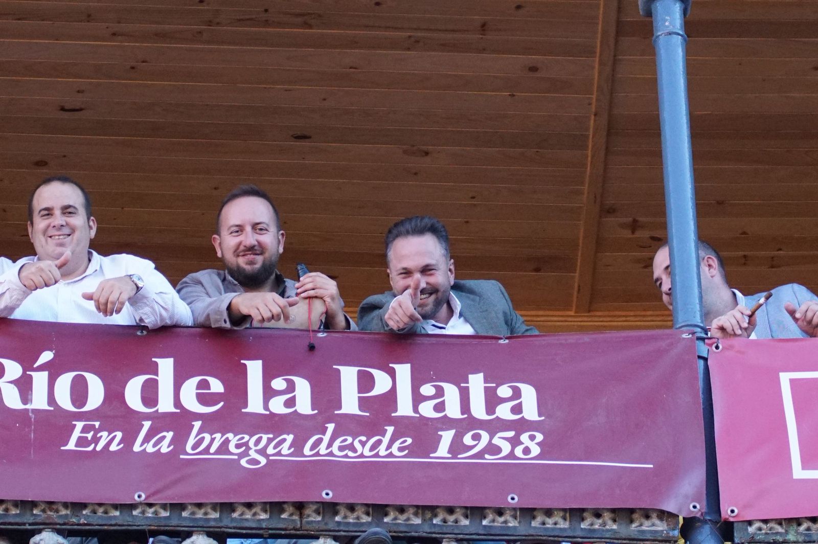 Así ha vivido la afición salmantina el adiós a la feria desde los tendidos: imágenes del ambiente en la corrida concurso