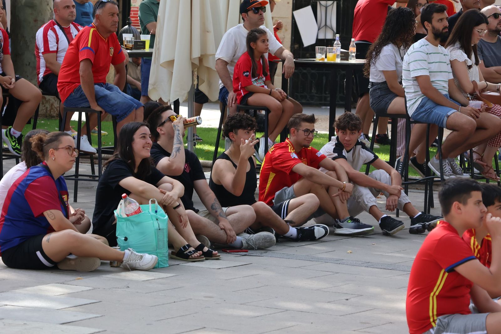 GALERÍA | Así se vivió la final de la Eurocopa Femenina en La Marina Fotos: Nuria Galindo