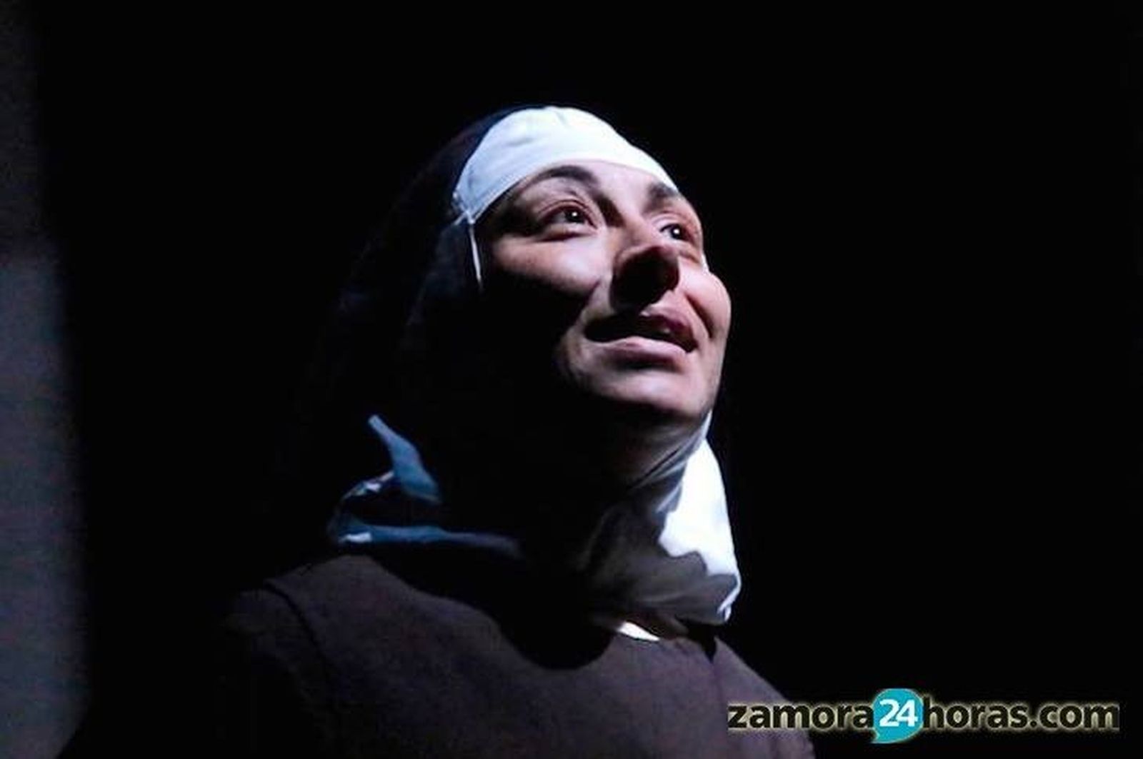 Verónica Calvo, mejor actriz protagonista en el I Festival de Teatro Aficionado de la UNIR