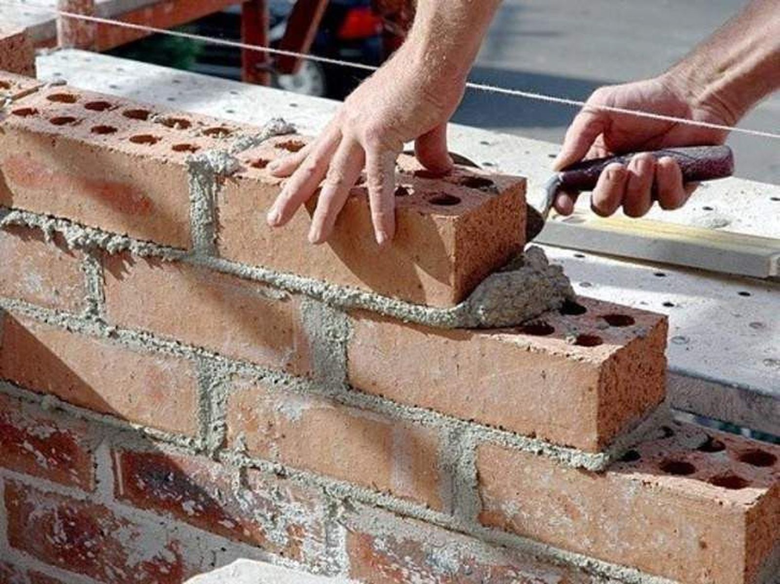 Abierto el plazo para cubrir la bolsa de empleo para oficiales de albañilería y operarios