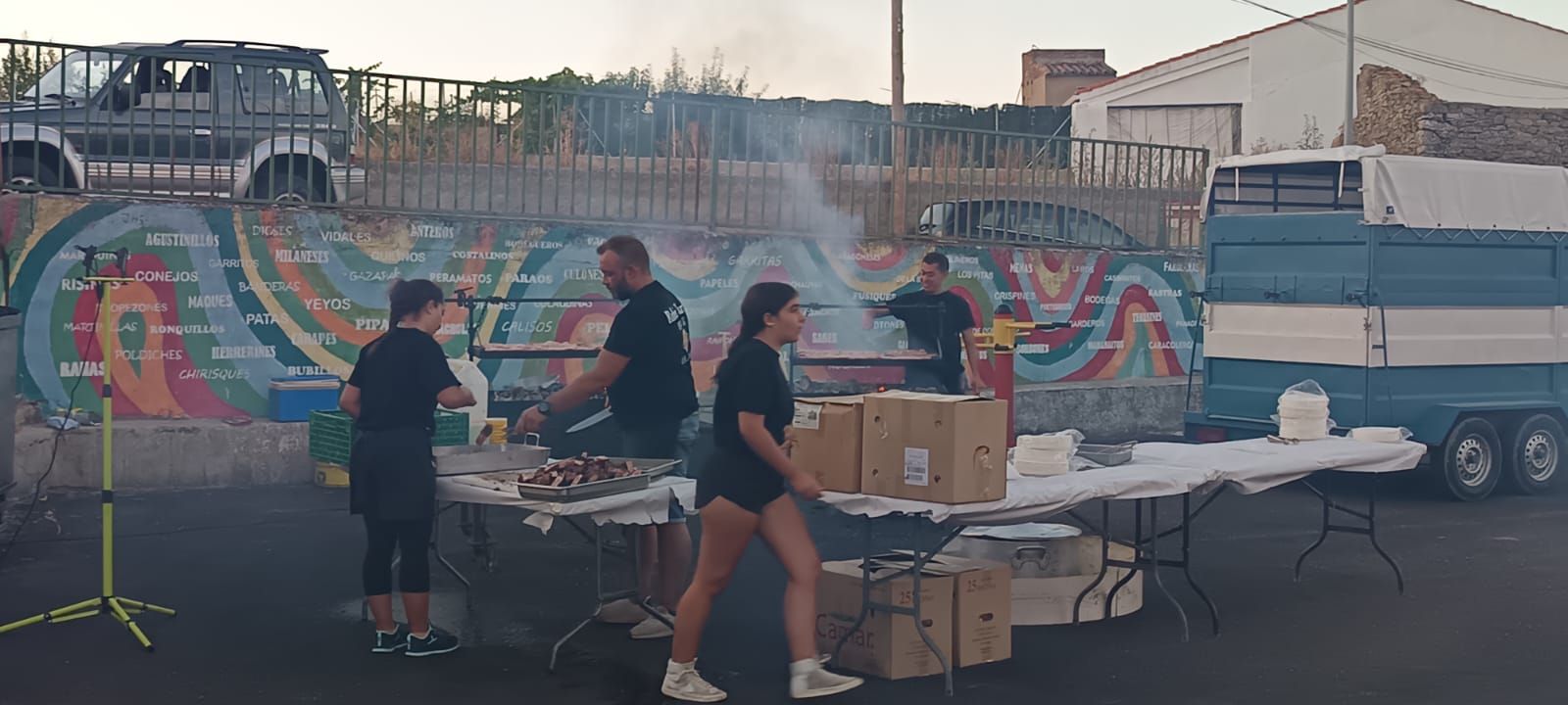 Los vecinos de Pereña de la Ribera se van de cena popular