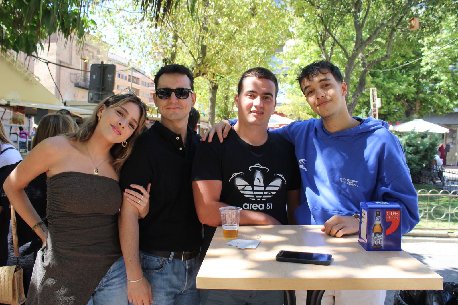 Ambiente en la Feria de Día en el mediodía de este