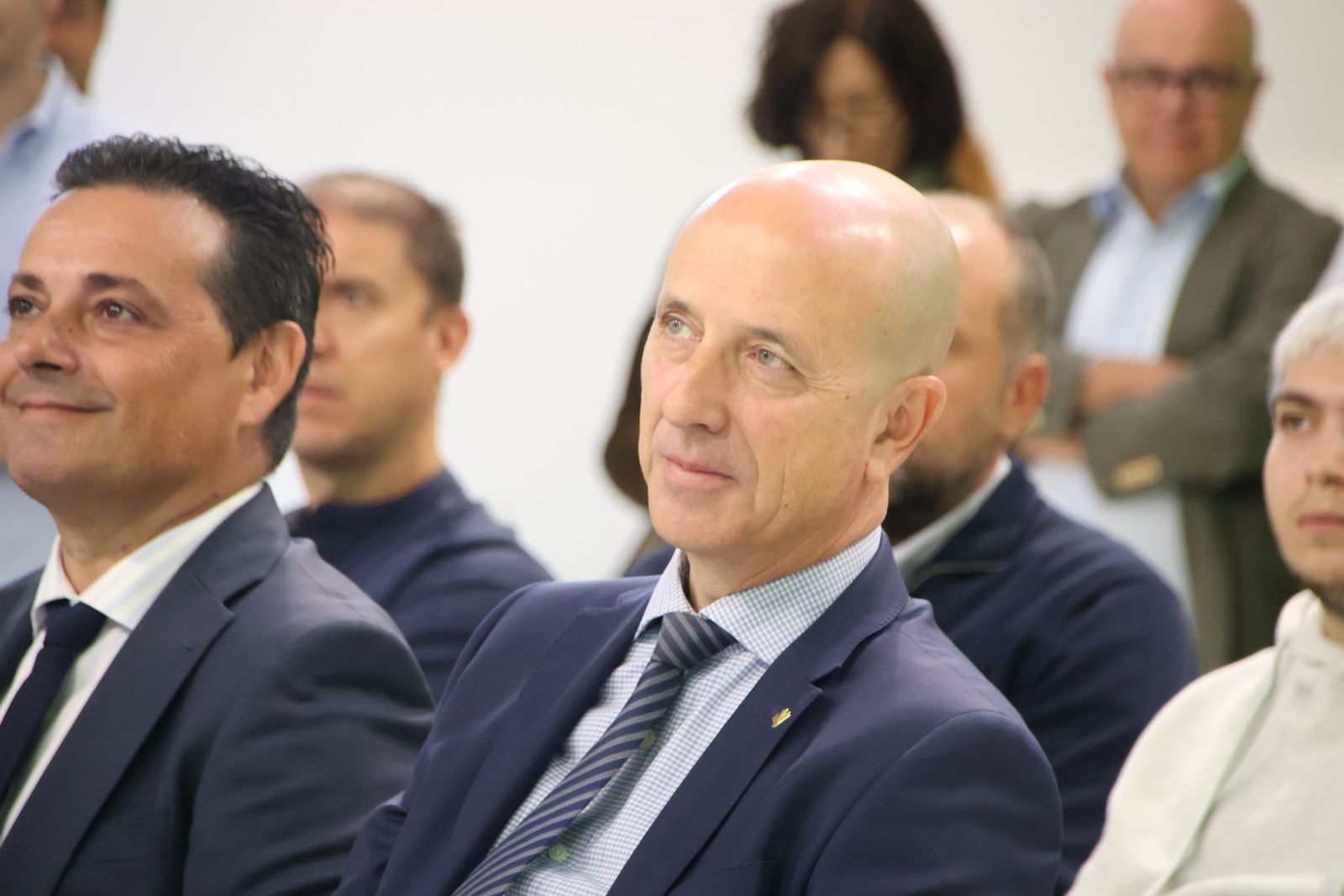 El alcalde de Salamanca, Carlos García Carbayo, y el CEO de Stemia, Juan Manuel Barrionuevo, presentan el inicio de la actividad de esta empresa en Salamanca