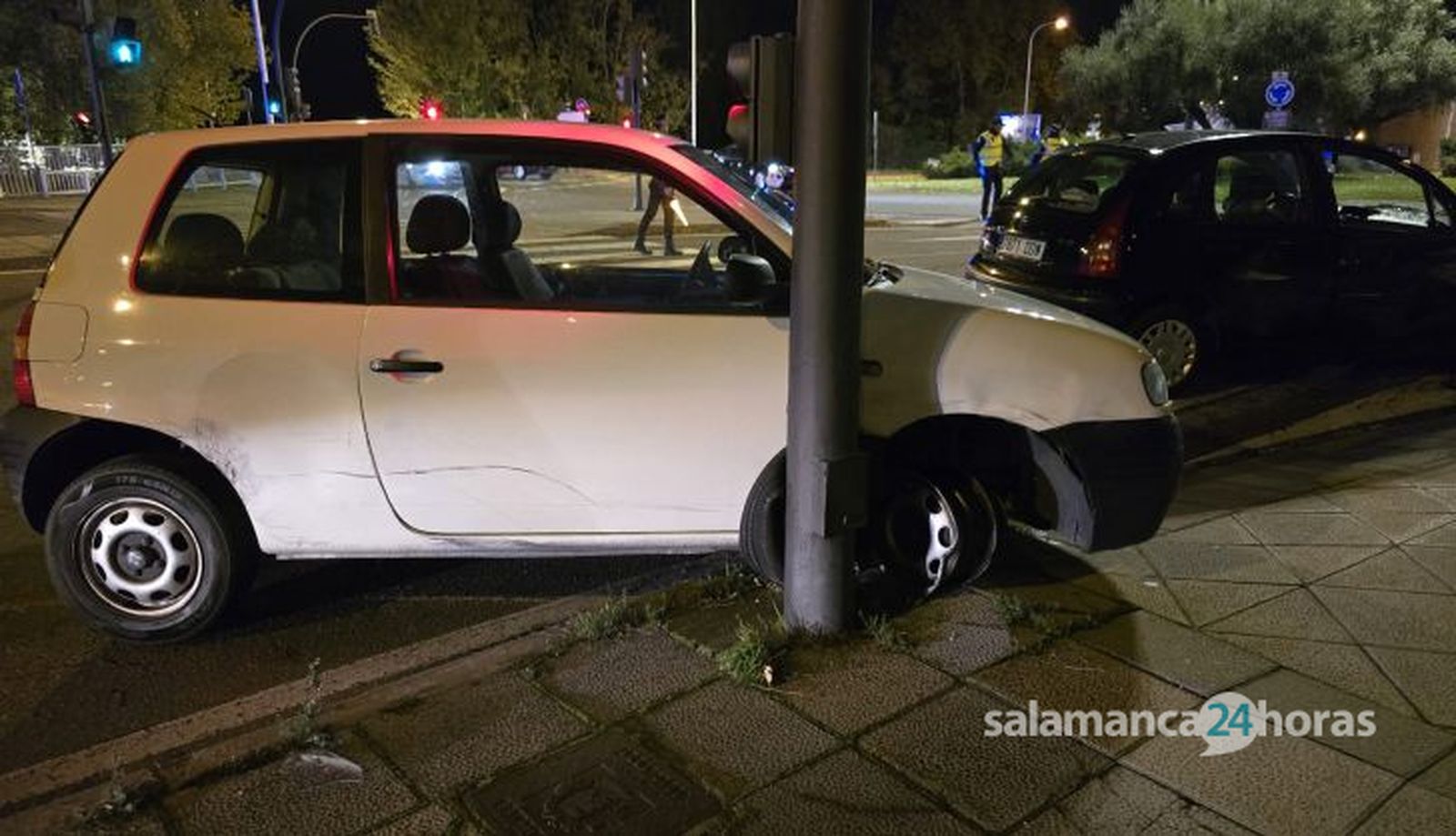 Tres vehículos implicados en un accidente de tráfico en la glorieta Leonardo Da Vinci. Fotos Andrea M. (5)