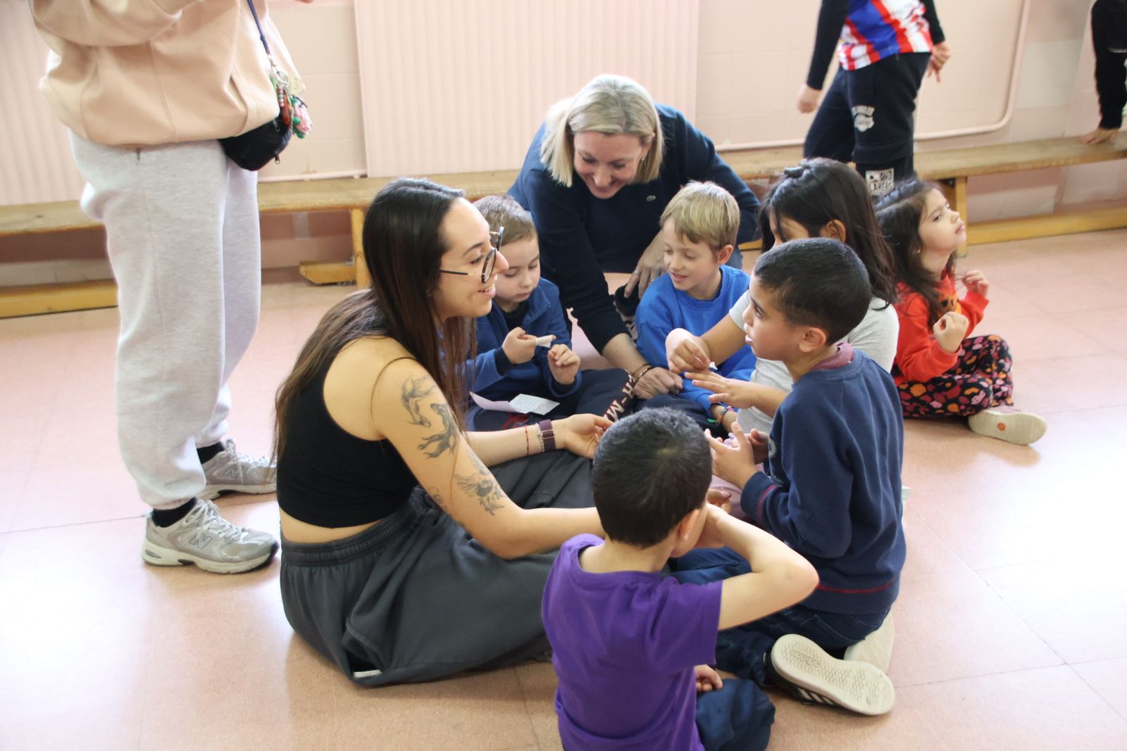 La vicepresidenta de la Junta de Castilla y León y consejera de Familia e Igualdad de Oportunidades, Isabel Blanco, visita a los participantes de 'Conciliamos Navidad'