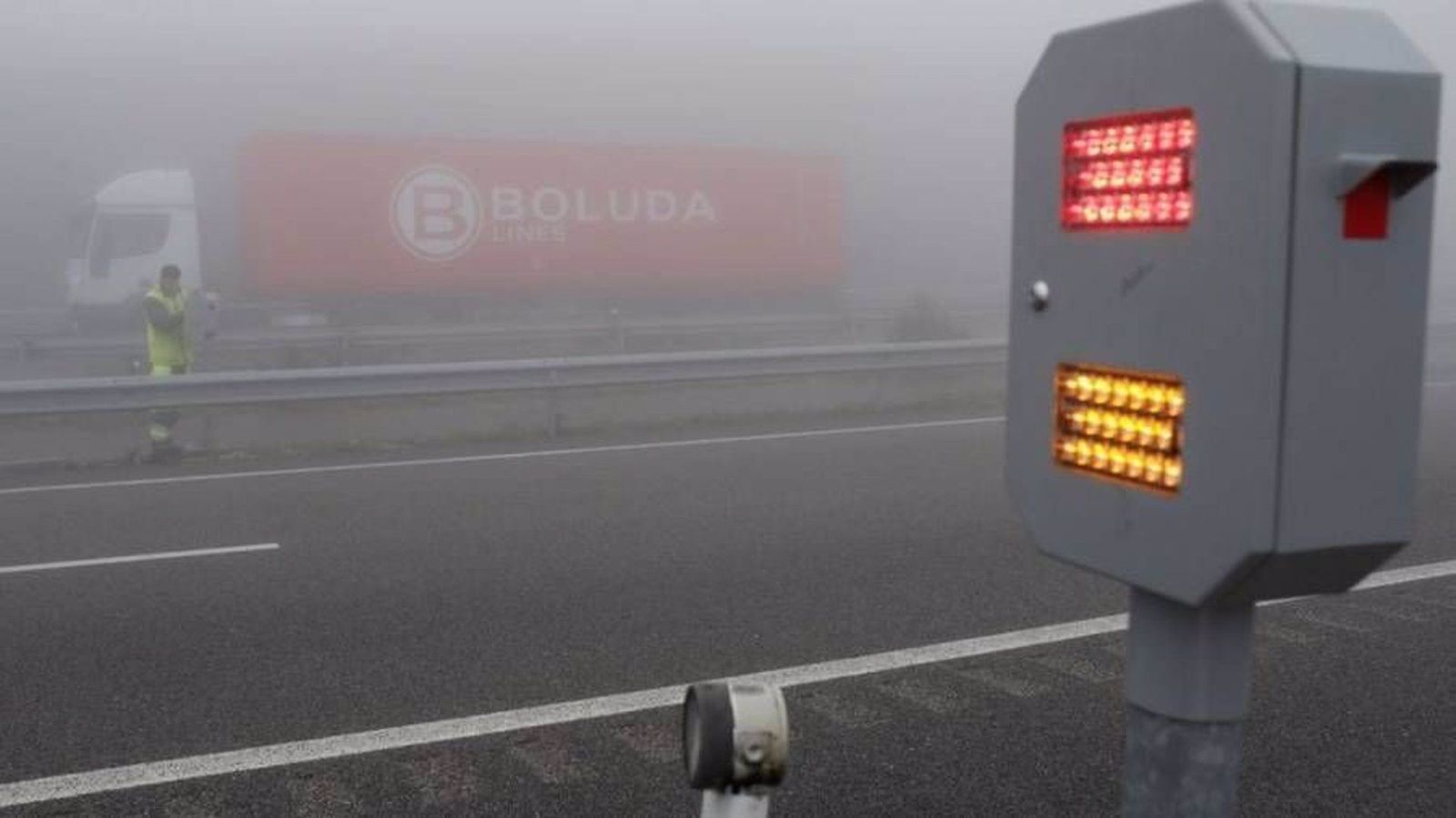 Balizas Inteligentes Antiniebla. - PF Seguridad Vial | EP