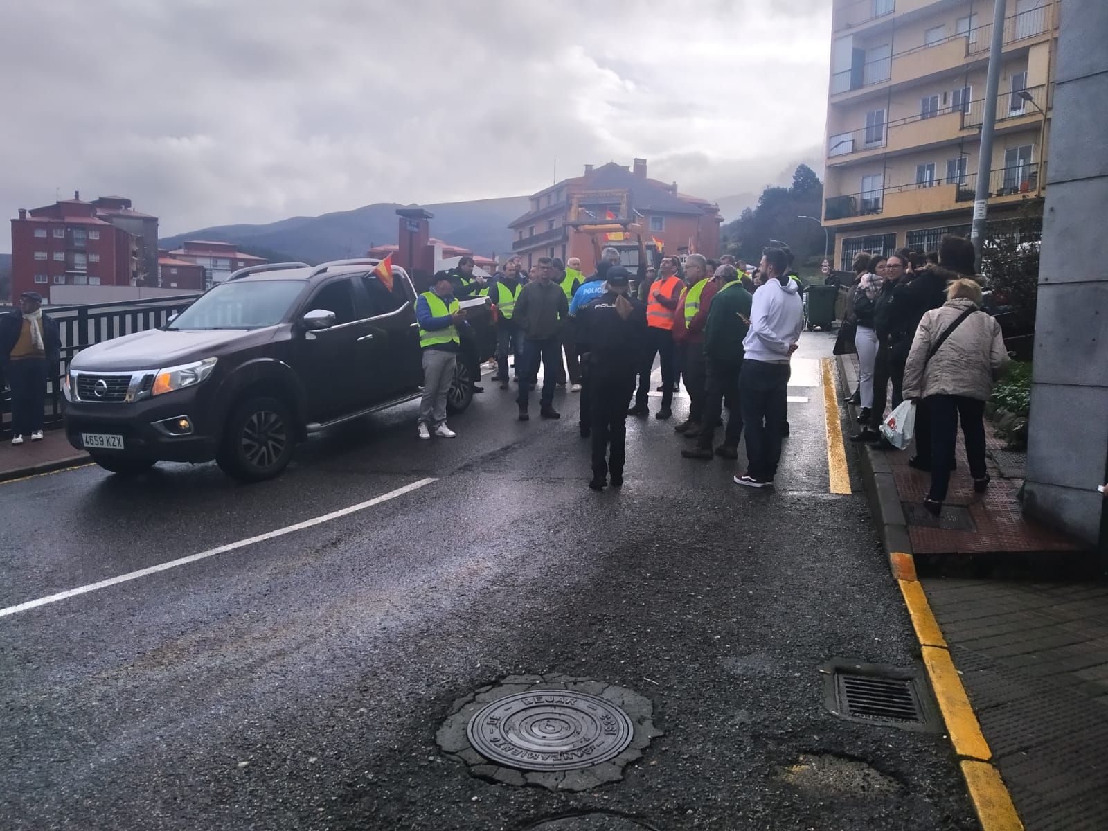 bejar-acoge-una-marcha-lenta-de-tractores-en-protesta-por-los-saneamientos-3