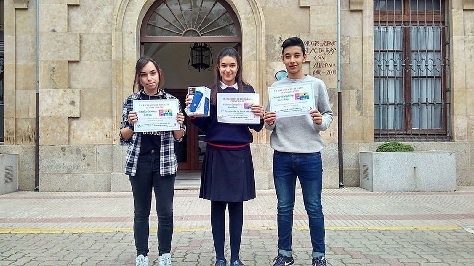 Entrega de premios del certamen de fotografía y relatos de la fundación educativa ACI