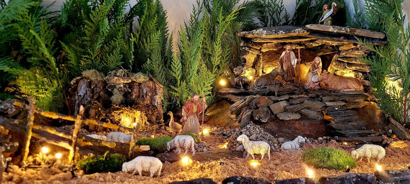 E.J.A.D. - Belén situado en una vivienda de Aldeatejada (4).jpg