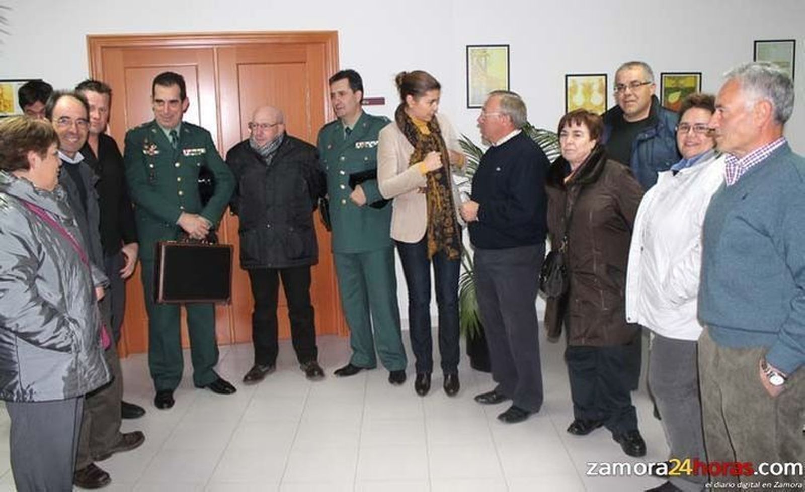 Clara San Damián analiza la seguridad de Tierra de Campos con una treintena de alcaldes de la comarca