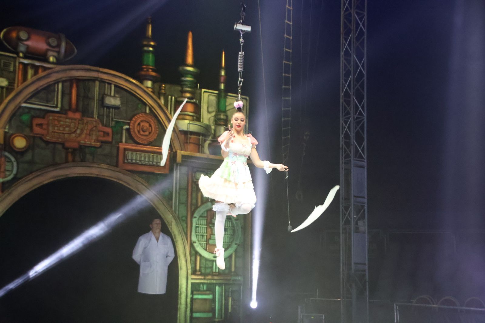 Stellar Circus trae la magia del pasado y del futuro a Salamanca