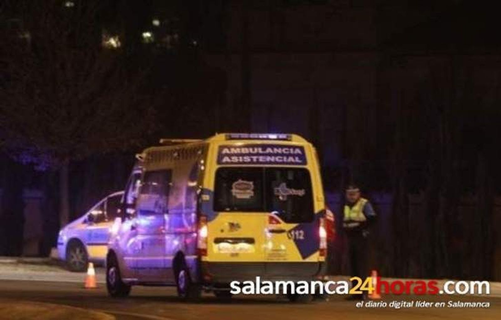 Herido un motorista en una colisión con un camión en la plaza de España