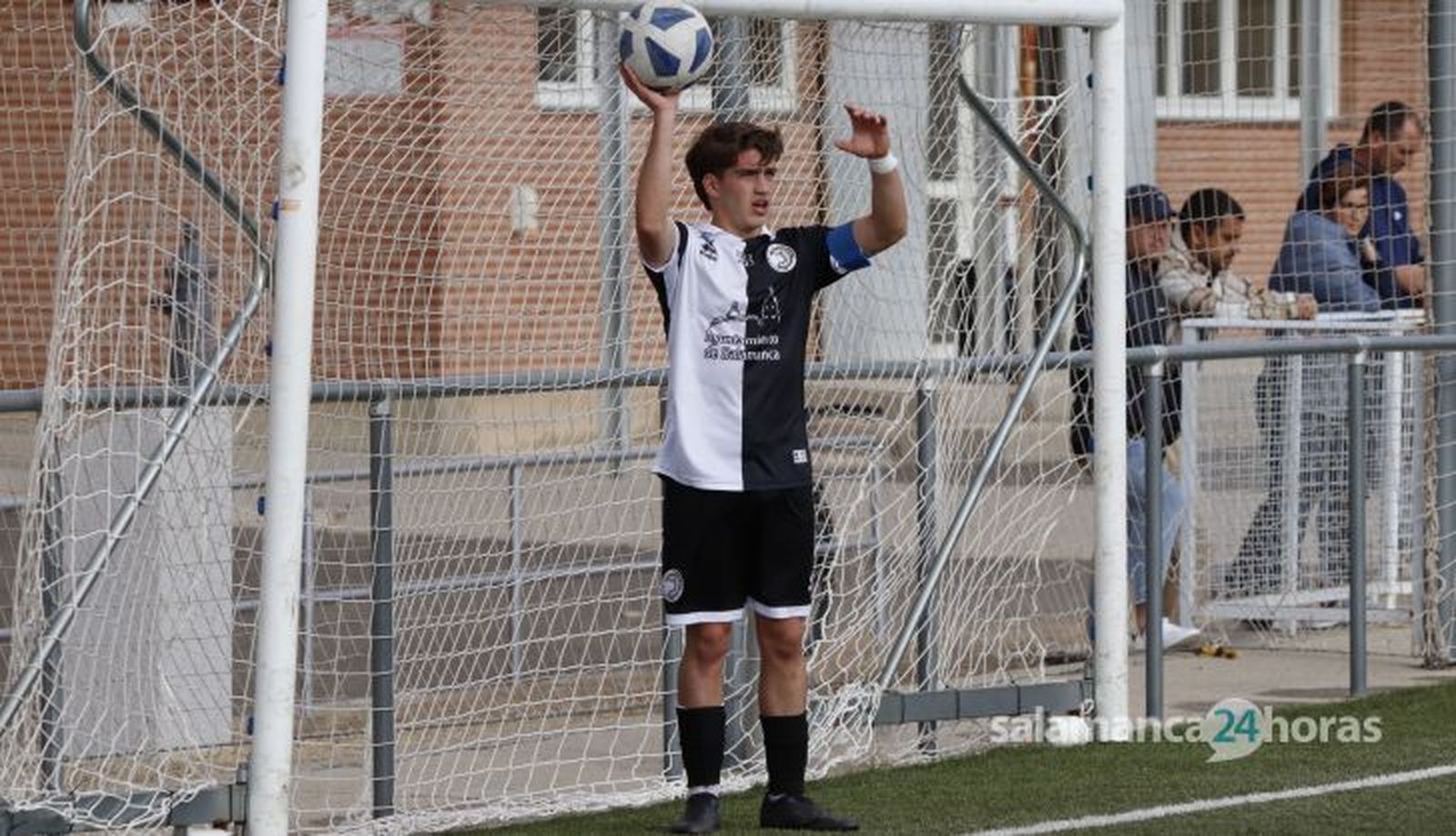 Villa, jugador de Unionistas LN | FOTO SALAMANCA24HORAS.COM