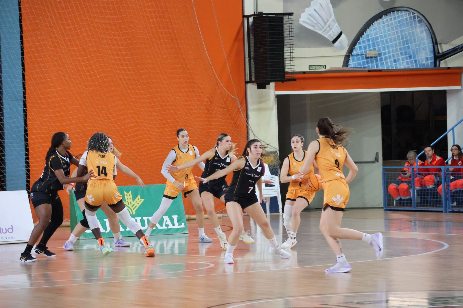 Partido entre CD Zamarat y Cajasol Baloncesto Sevilla