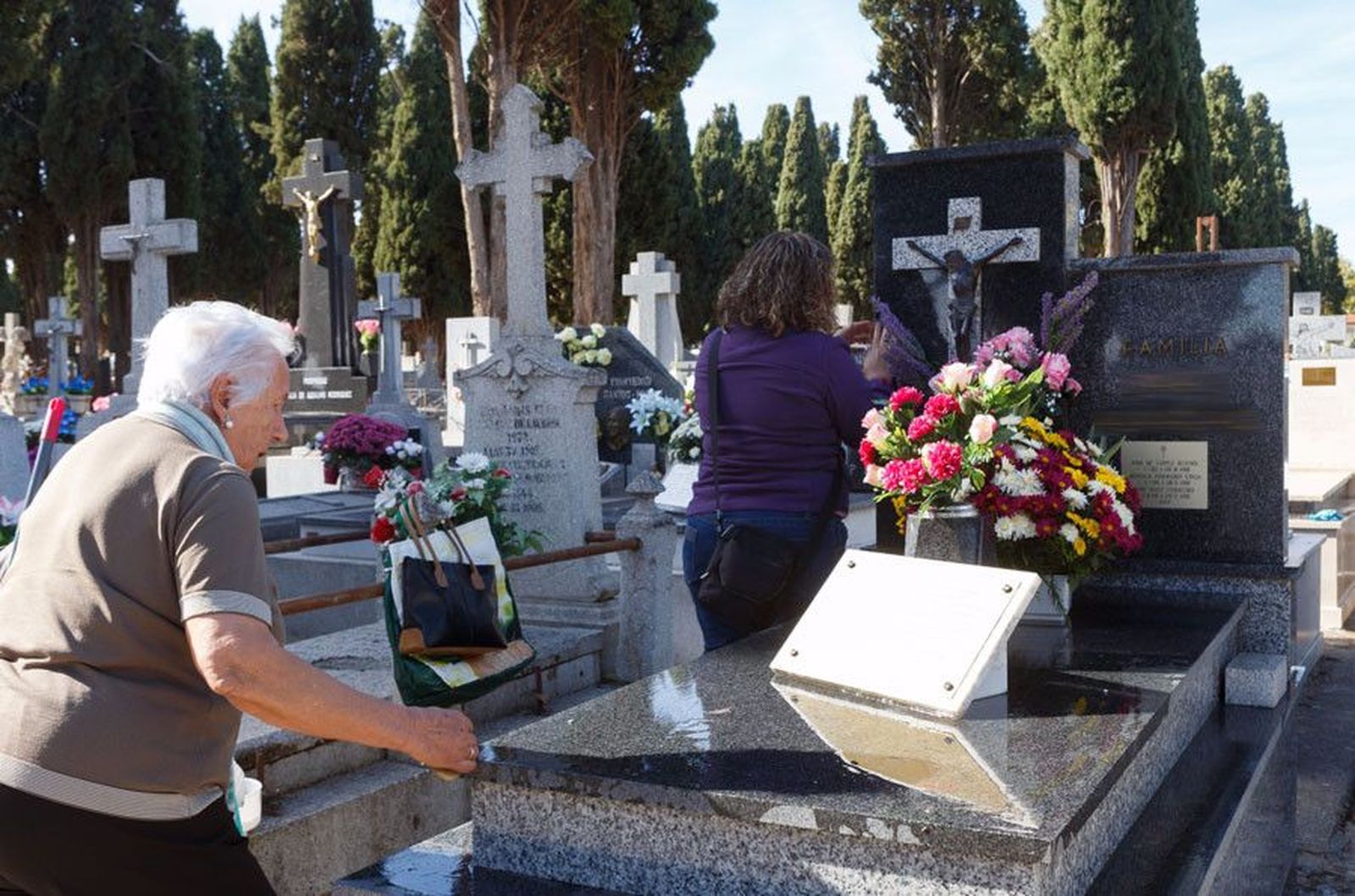 Preparativos cementerio santos 2017