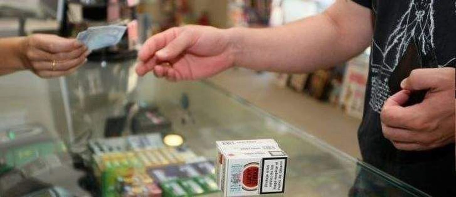 Los estanqueros advierten que la subida de impuestos al tabaco fomentará el mercado ilícito
