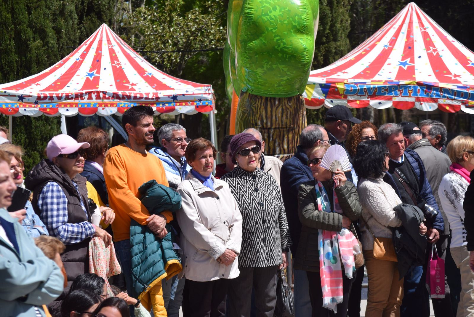 actuacion-dona-urraca-en-la-marina-26