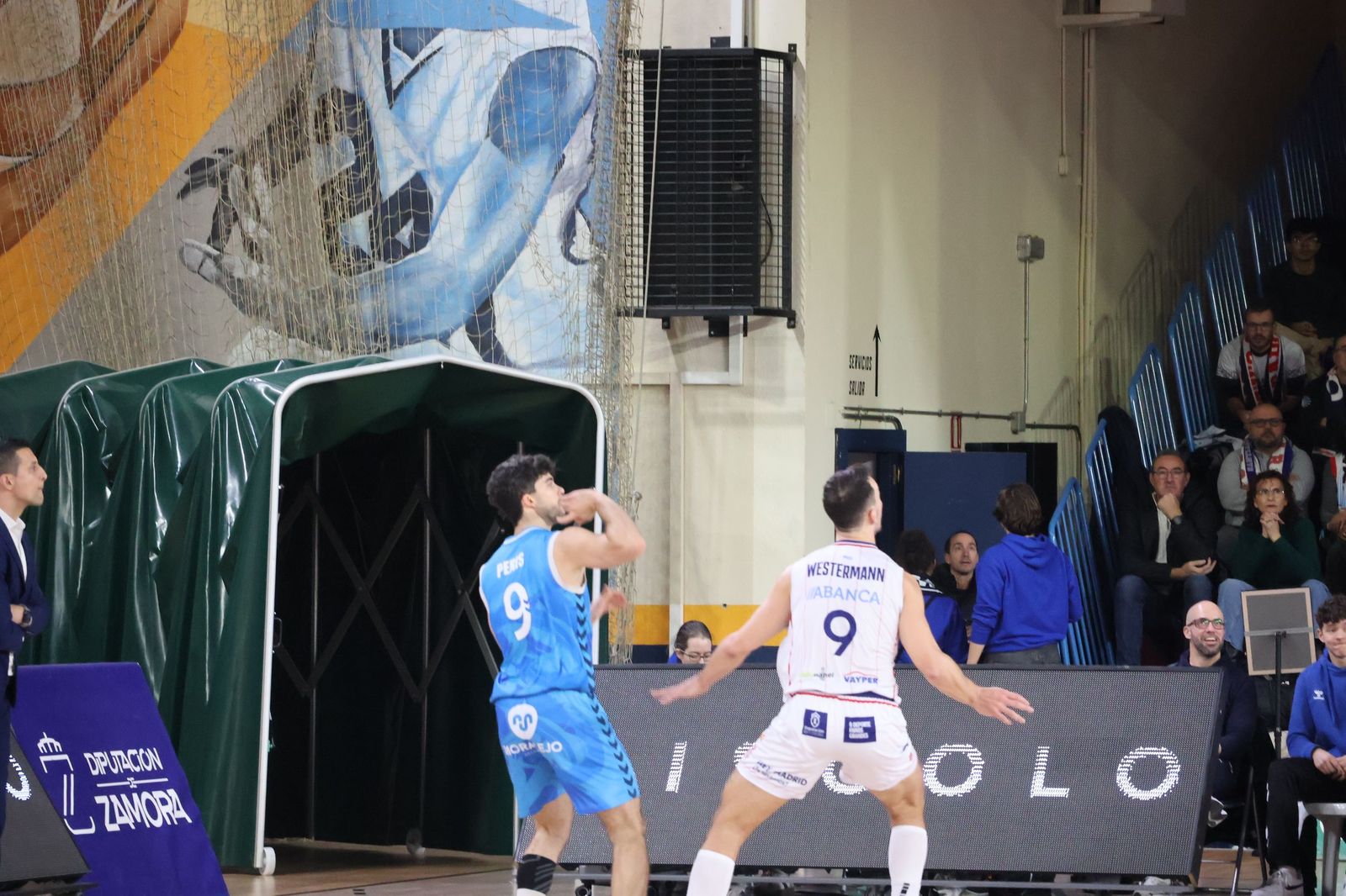 GALERÍA | Revive en imágenes el encuentro entre el CB Zamora y el Obradoiro