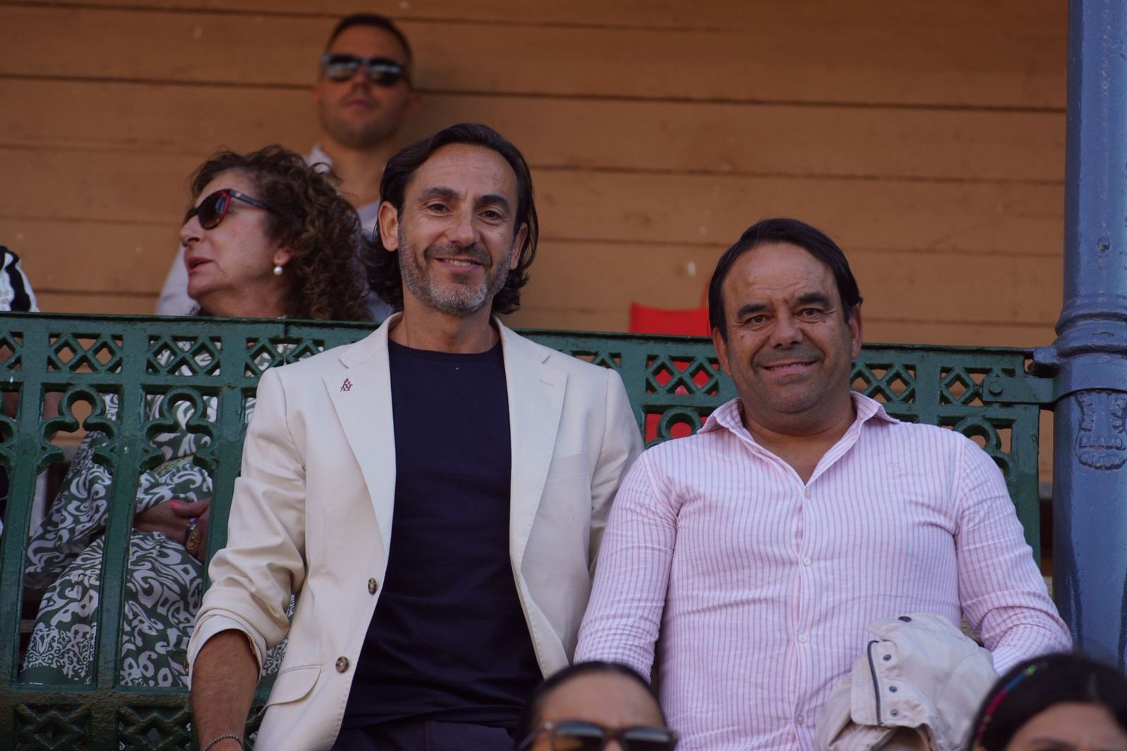 Así han vivido los salmantinos el primer festejo de la feria taurina 2025: imágenes del ambiente en los tendidos y en el patio de cuadrillas